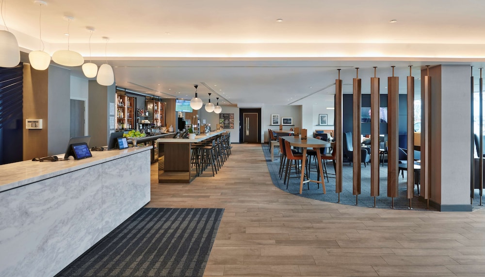 Hyatt Place London Heathrow Airport 2