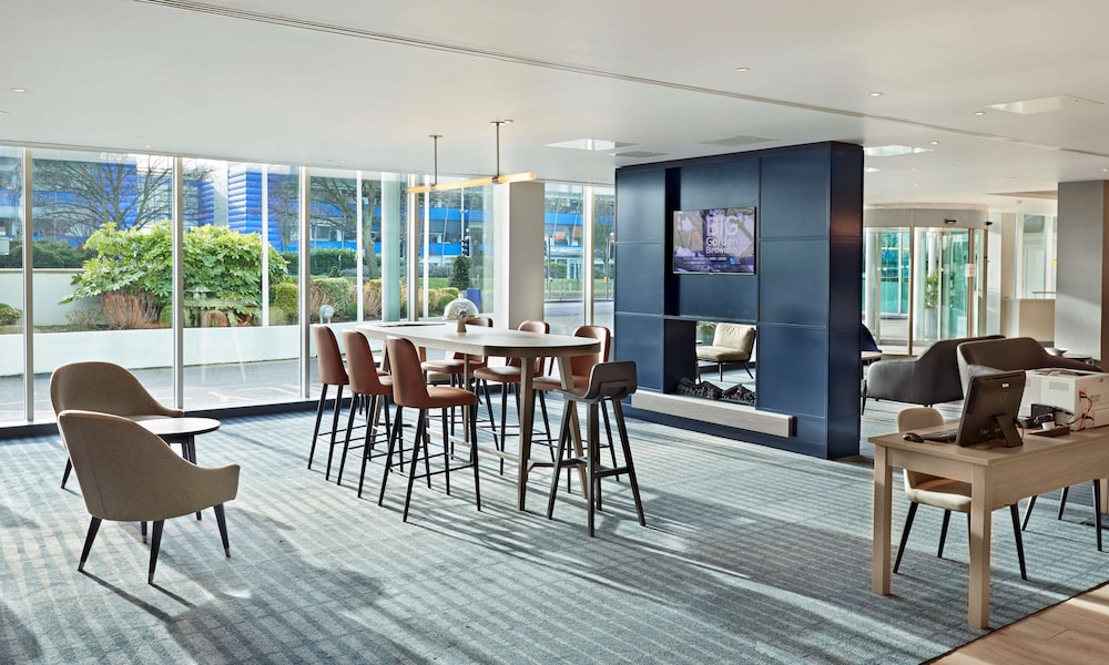 Hyatt Place London Heathrow Airport 7