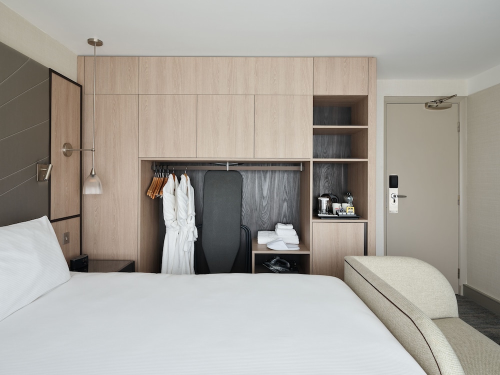 Hyatt Place London Heathrow Airport 19