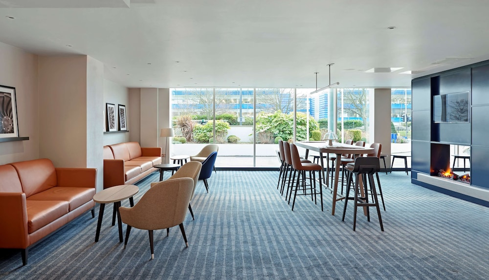 Hyatt Place London Heathrow Airport 6