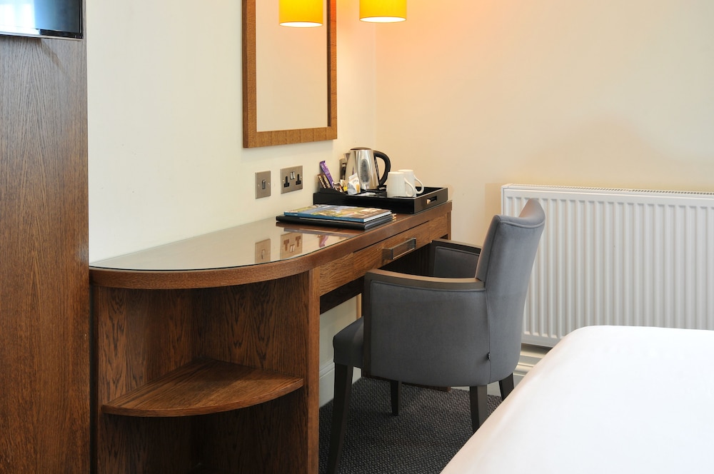 The Bromley Court Hotel 5