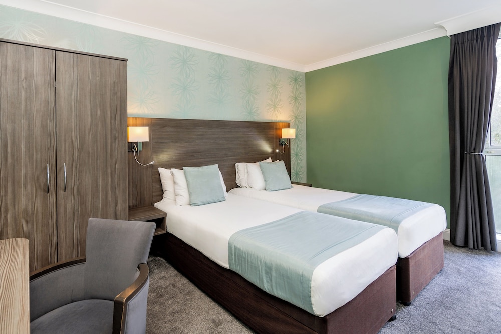 The Bromley Court Hotel 12