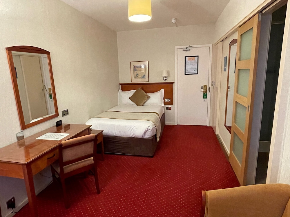 Best Western Welwyn Garden City Homestead Court Hotel 24
