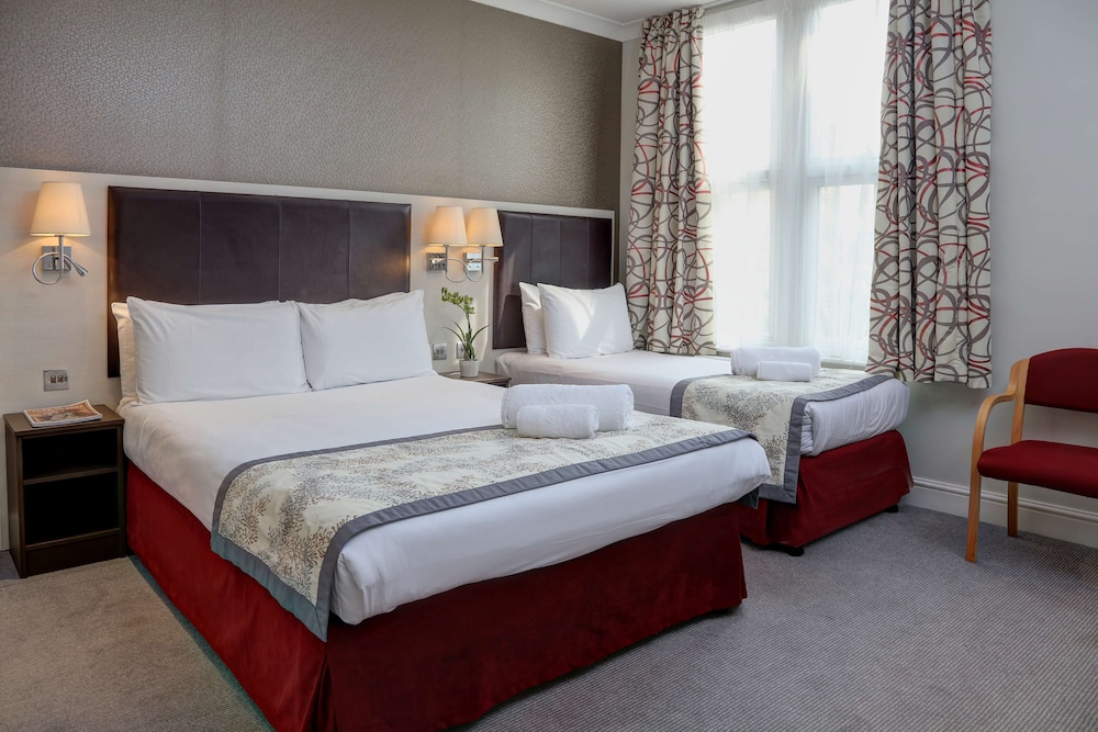 Spark by Hilton London Chiswick 11