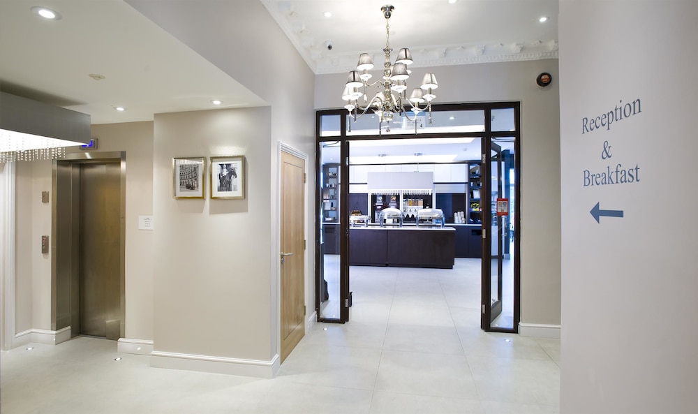 Spark by Hilton London Chiswick 2