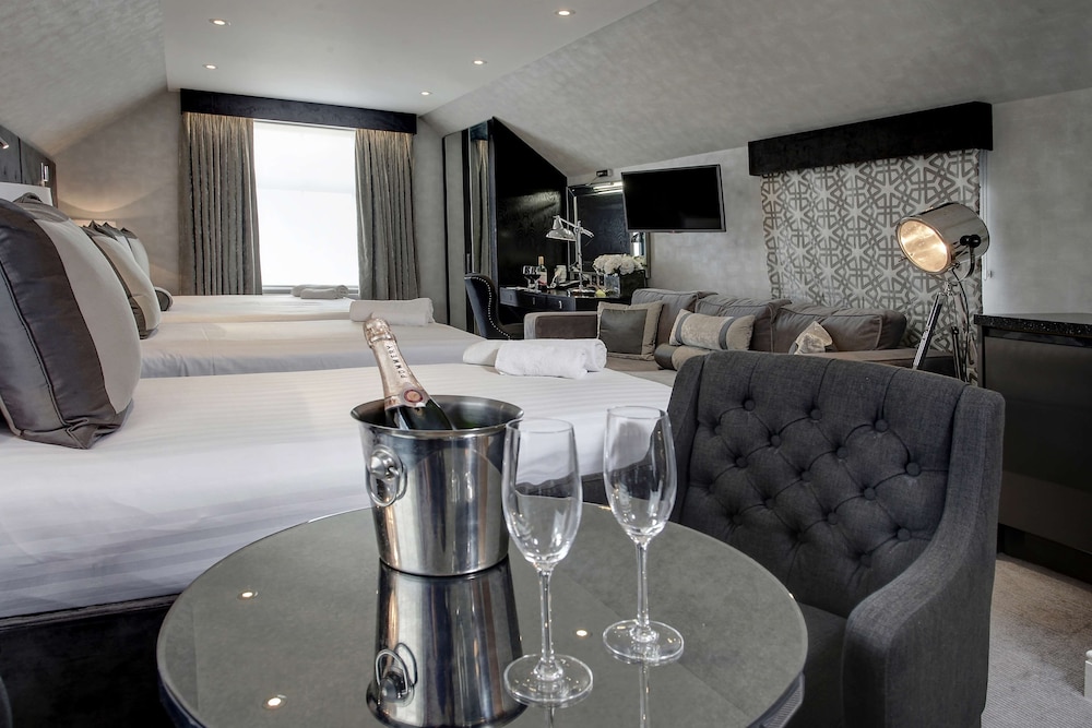 Spark by Hilton London Chiswick 23