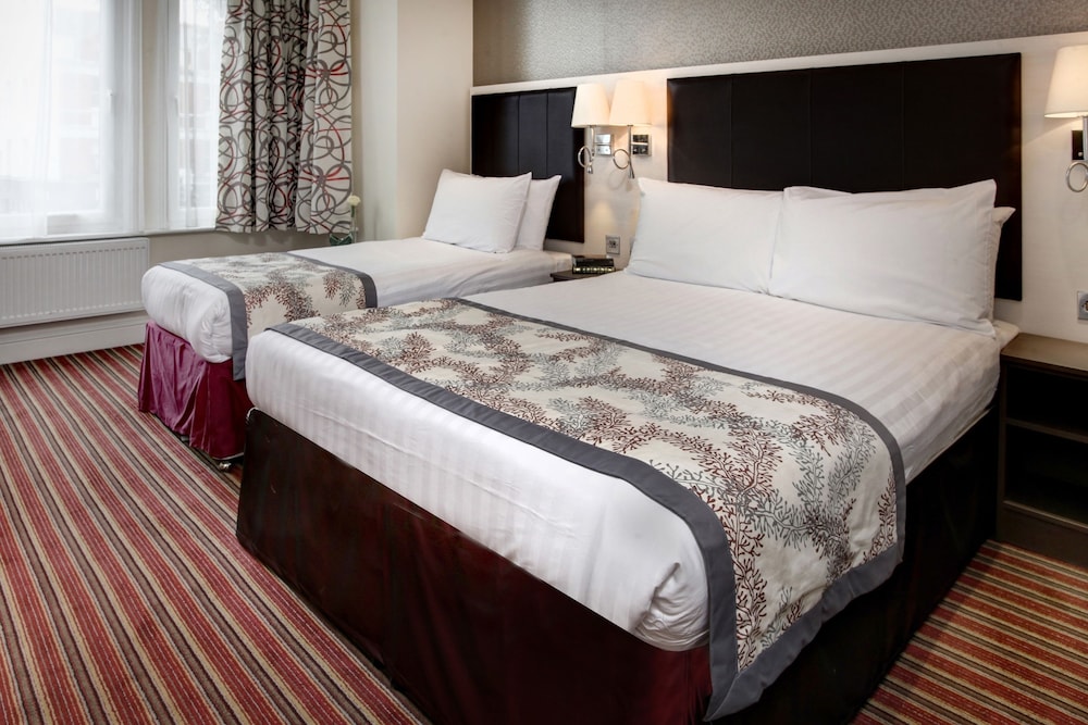 Spark by Hilton London Chiswick 10