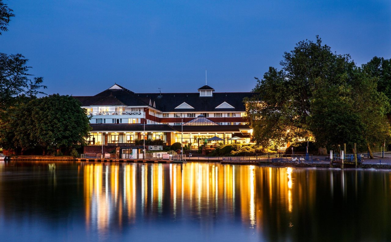 Village Hotel - Reading 18