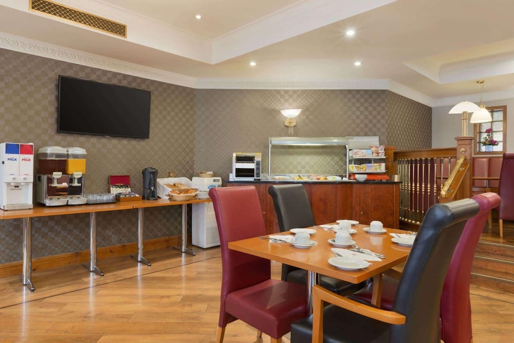 Savera Hotel South Ruislip 12
