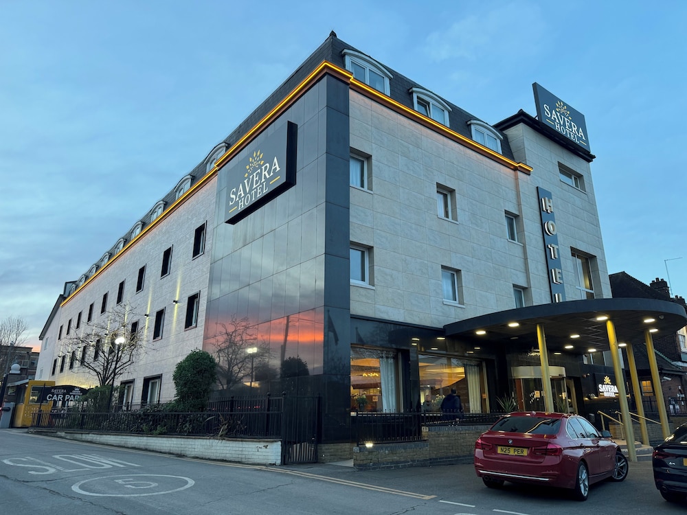 Savera Hotel South Ruislip 17