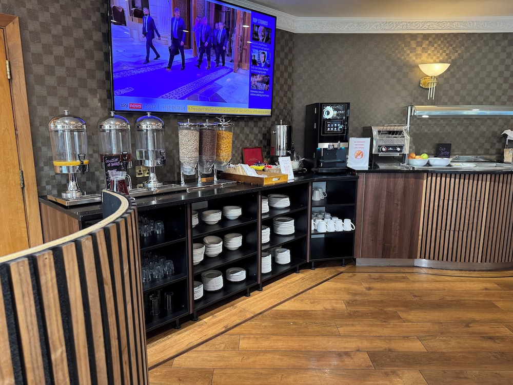 Savera Hotel South Ruislip 11