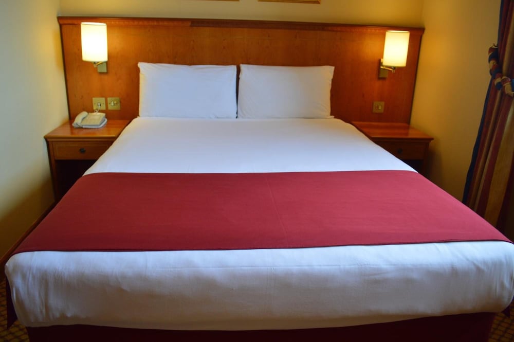 Savera Hotel South Ruislip 7