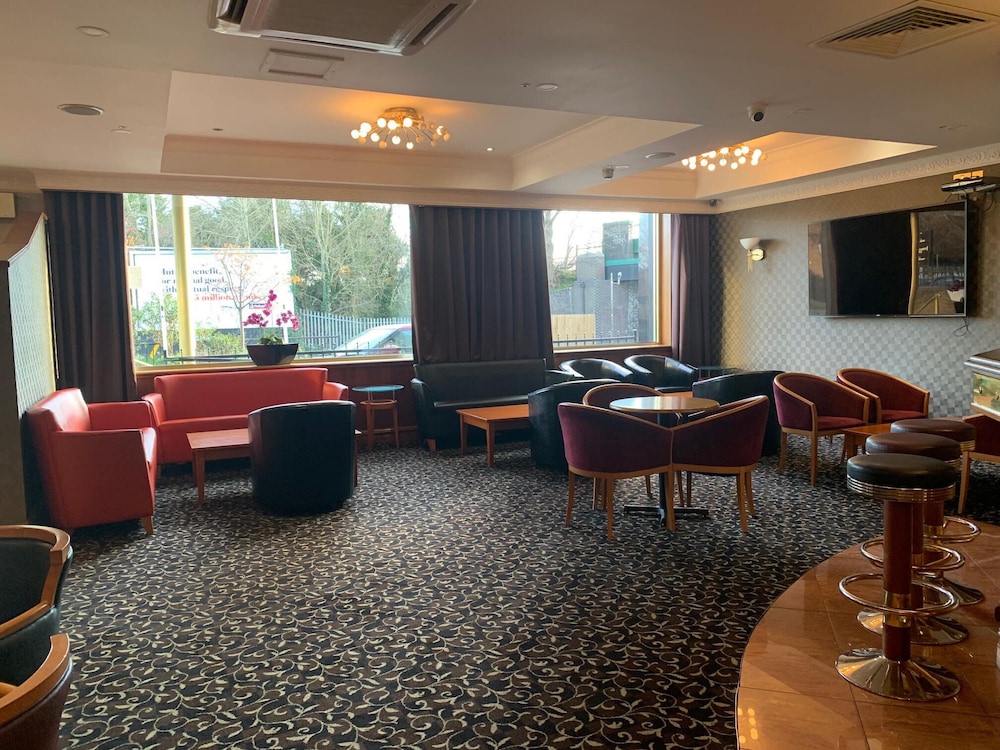 Savera Hotel South Ruislip 13