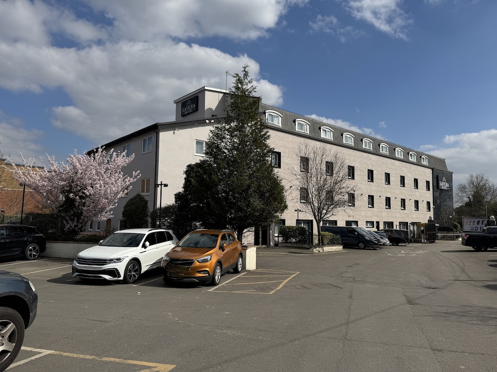 Savera Hotel South Ruislip 15