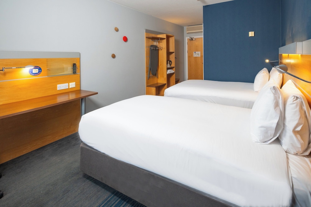 Holiday Inn Express Stevenage 19