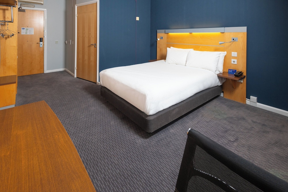 Holiday Inn Express Stevenage 17