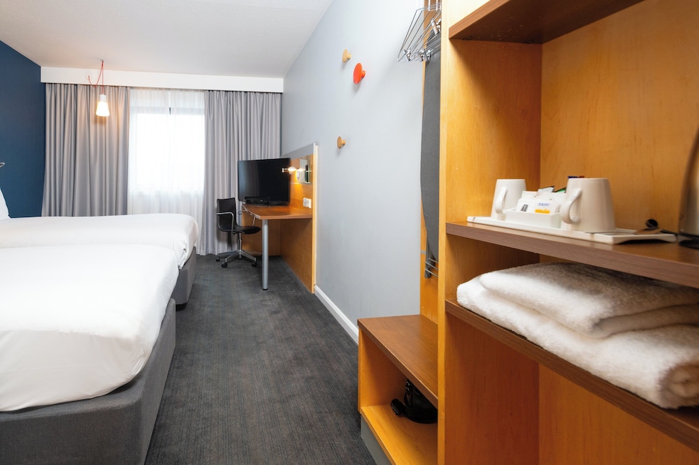 Holiday Inn Express Stevenage 20