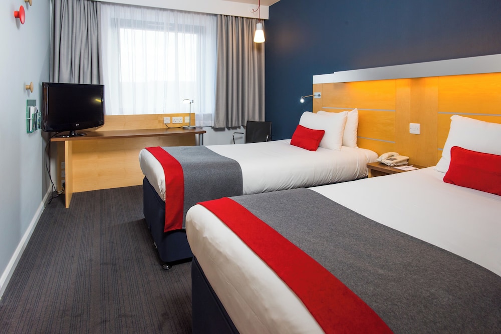 Holiday Inn Express Stevenage 8
