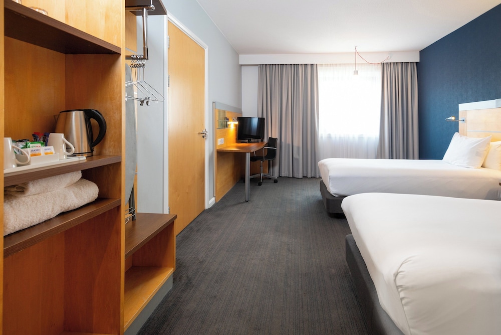 Holiday Inn Express Stevenage 23