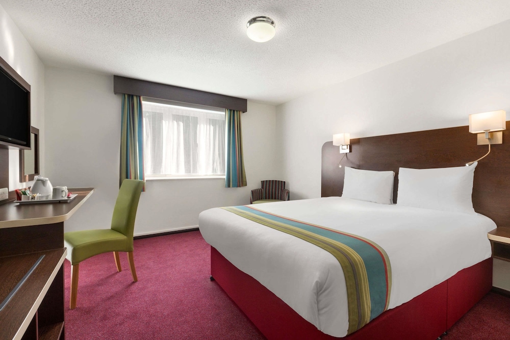 Ramada by Wyndham South Mimms M25 9