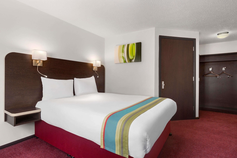 Ramada by Wyndham South Mimms M25 5