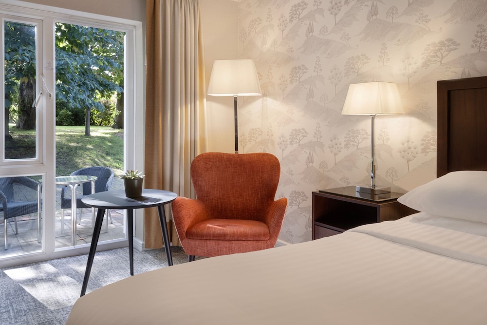 Delta Hotels Tudor Park Country Club 13
