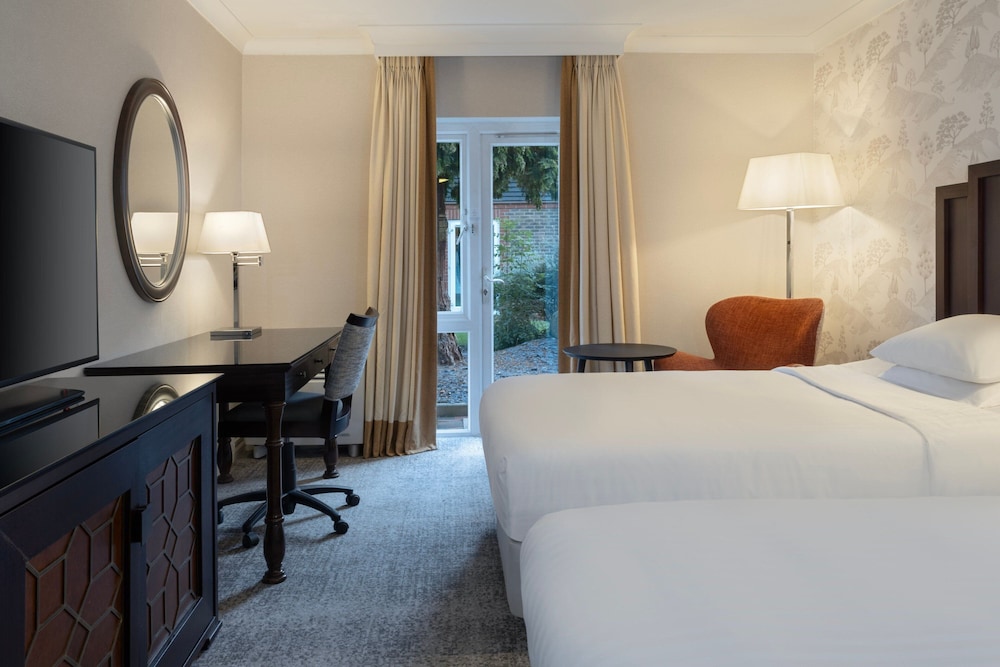 Delta Hotels Tudor Park Country Club 18