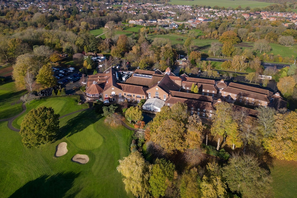 Delta Hotels Tudor Park Country Club 1