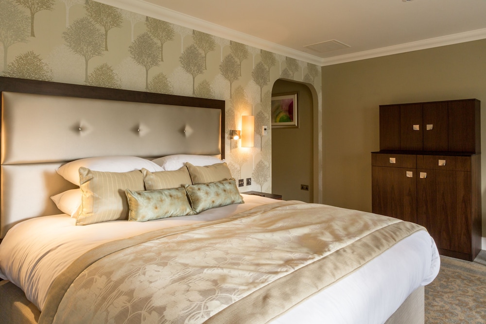 Oakley Hall Hotel 12