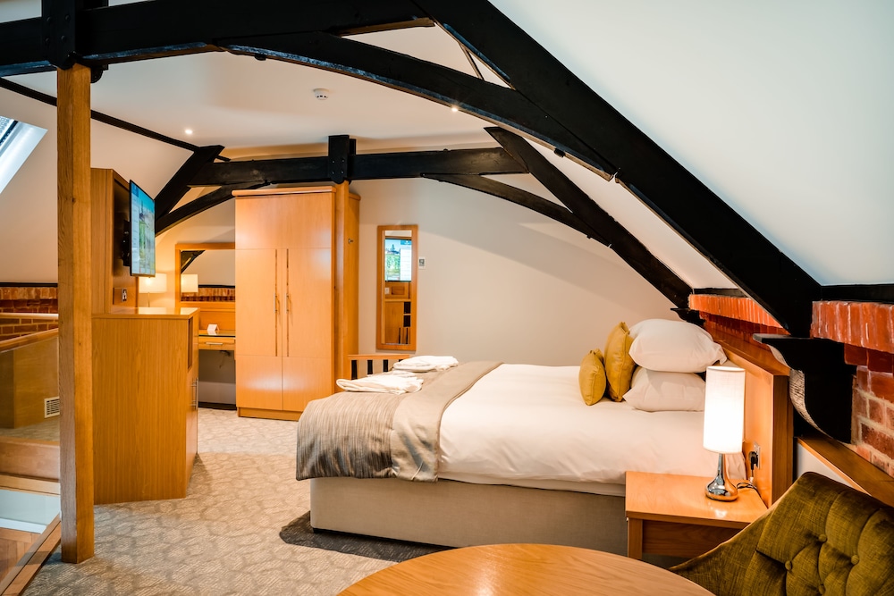 Oakley Hall Hotel 17