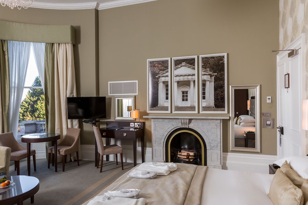 Oakley Hall Hotel 6