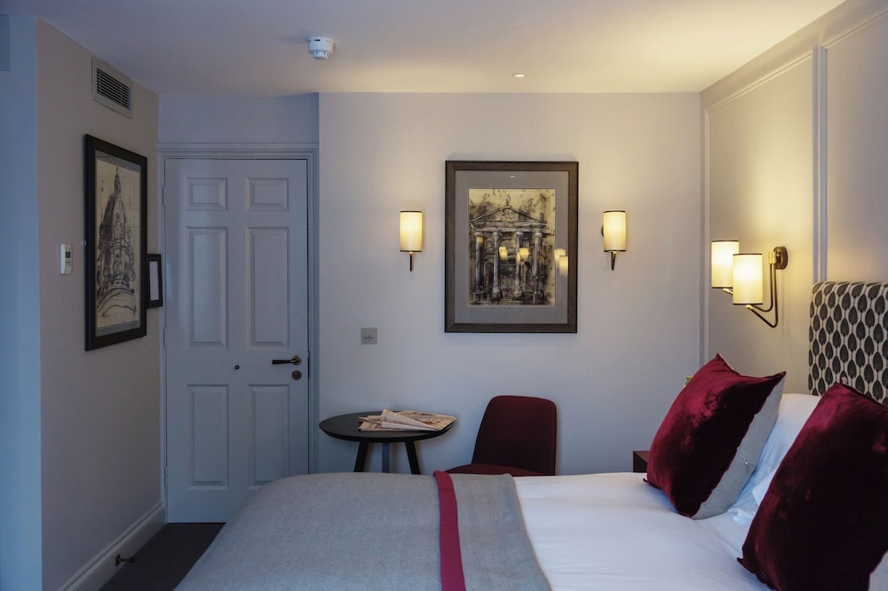 Old Parsonage Hotel 11