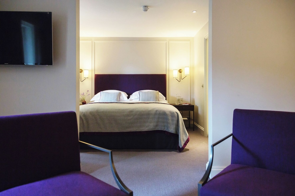 Old Parsonage Hotel 8