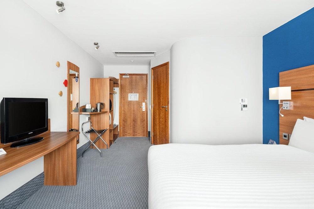 Holiday Inn Express Braintree 21