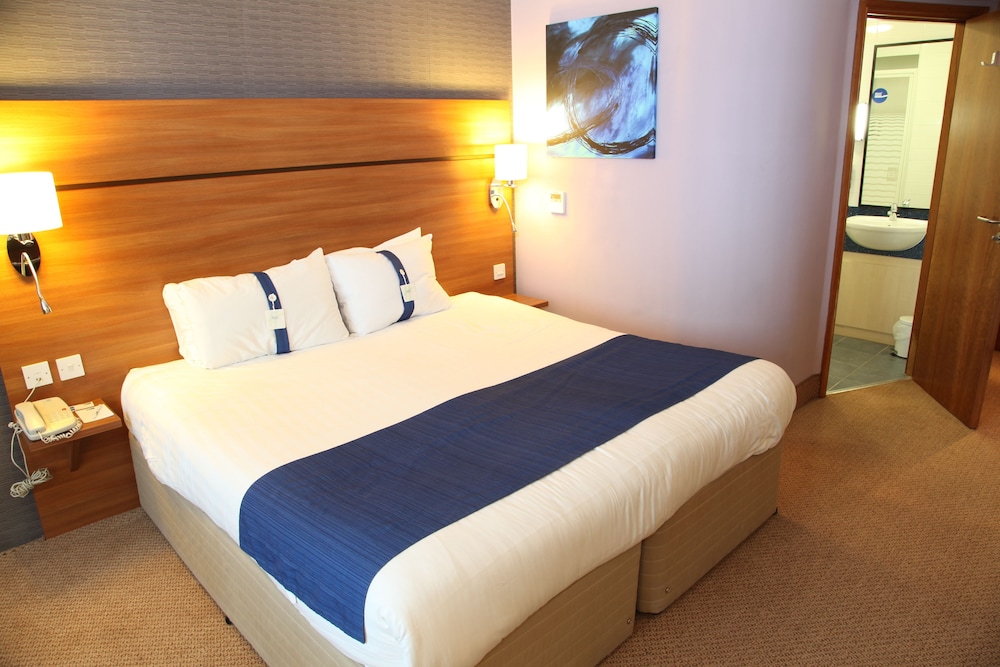 Holiday Inn Express Braintree 7