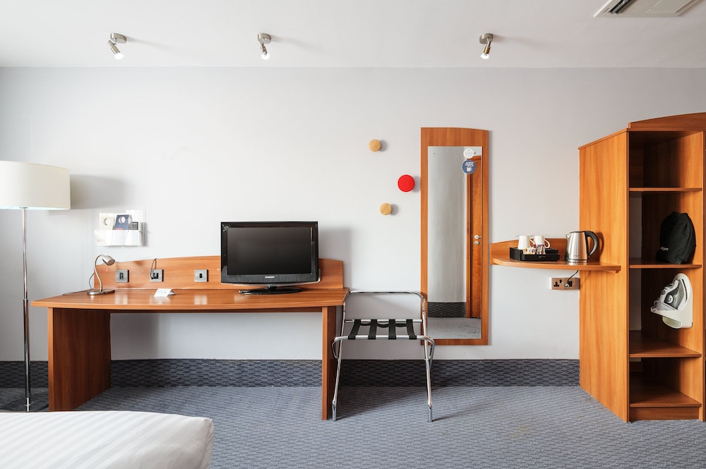 Holiday Inn Express Braintree 23