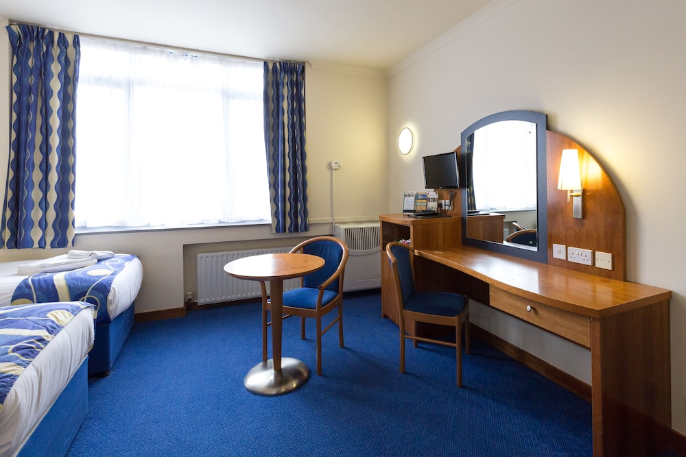 Wembley International Hotel 6