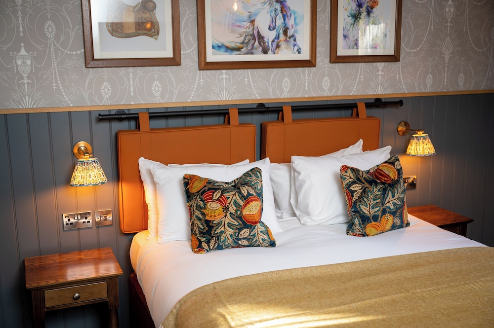 The Ely Hotel 17