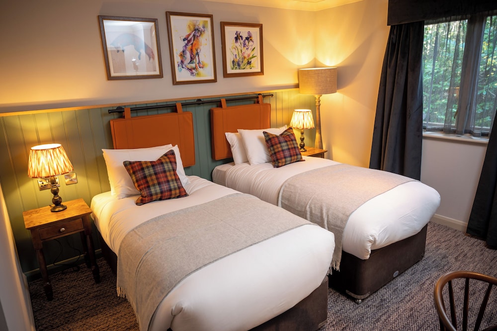 The Ely Hotel 11