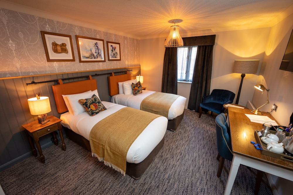 The Ely Hotel 7
