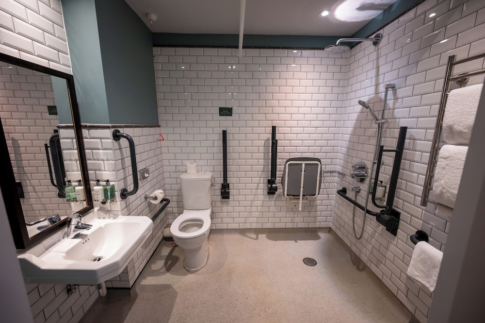 The Ely Hotel 22