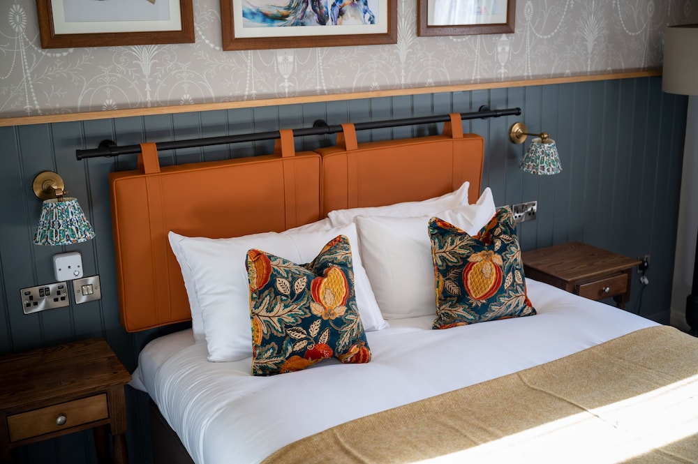 The Ely Hotel 3
