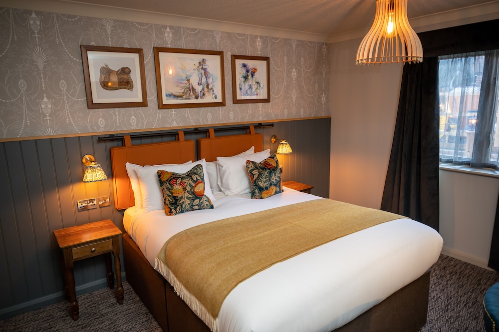 The Ely Hotel 1