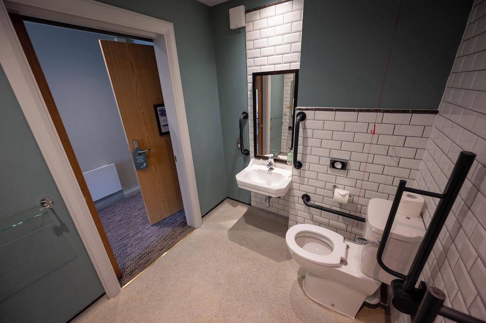 The Ely Hotel 23