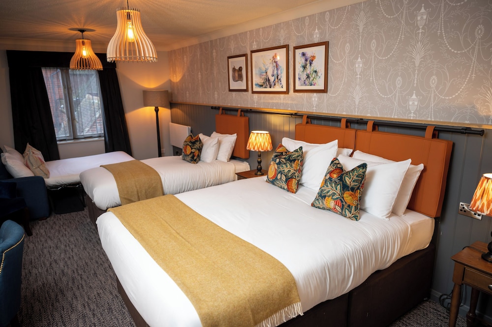 The Ely Hotel 14