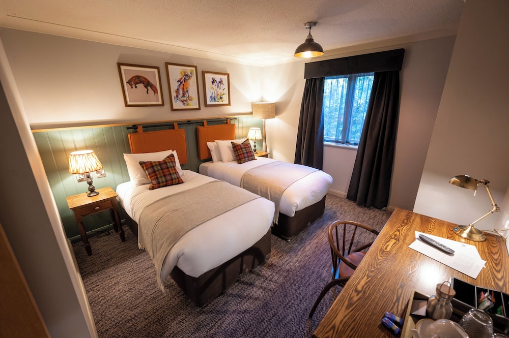The Ely Hotel 12