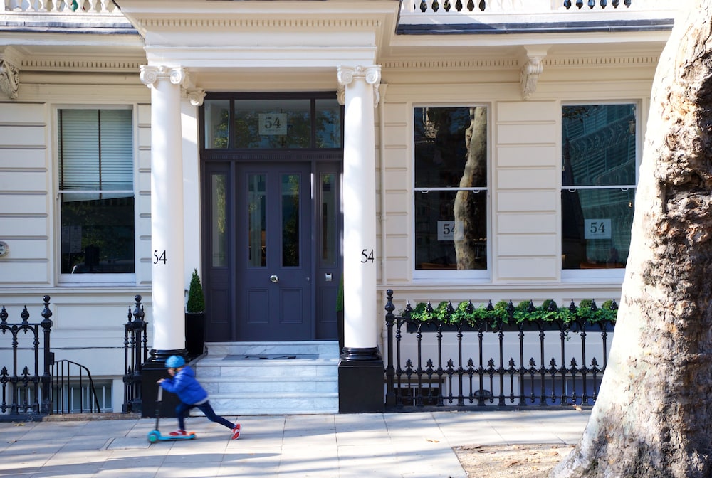 54 Queen’s Gate Hotel 1