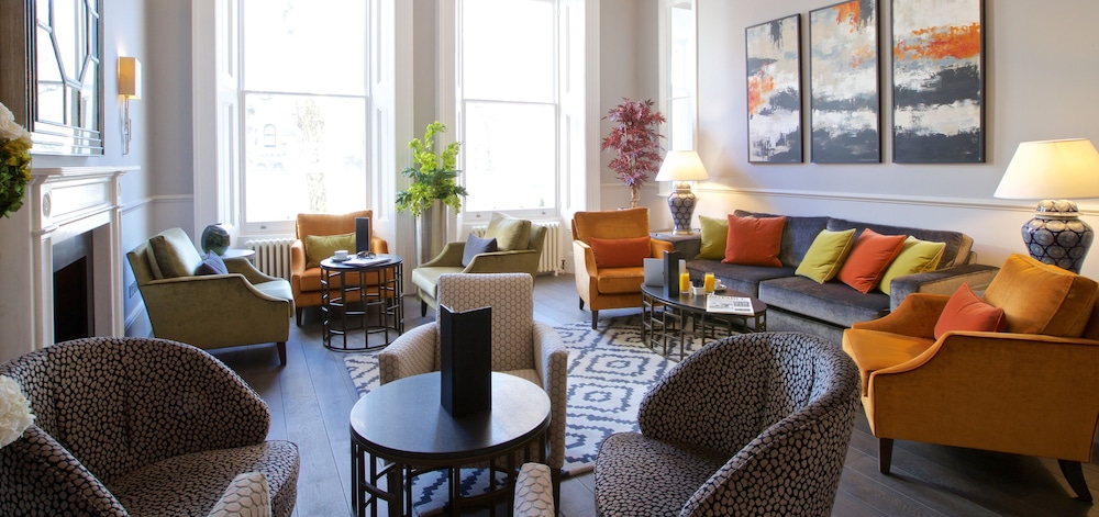 54 Queen’s Gate Hotel 4