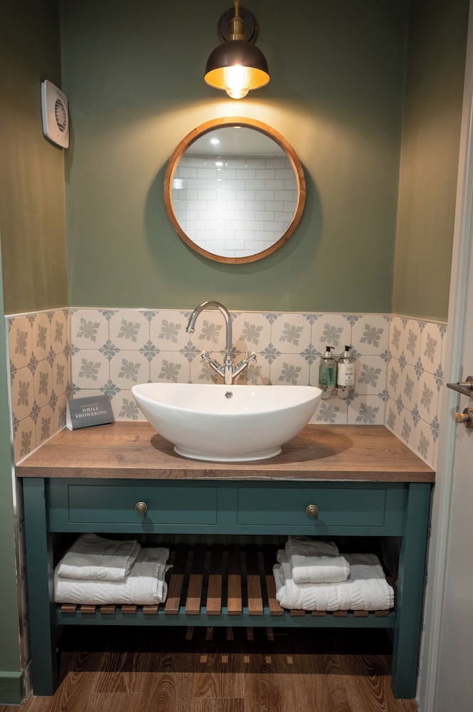 The Green Man, Harlow 18
