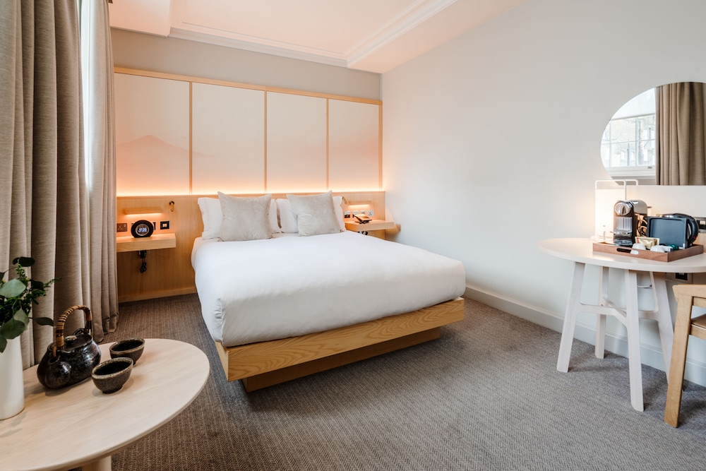 The Prince Akatoki London 8